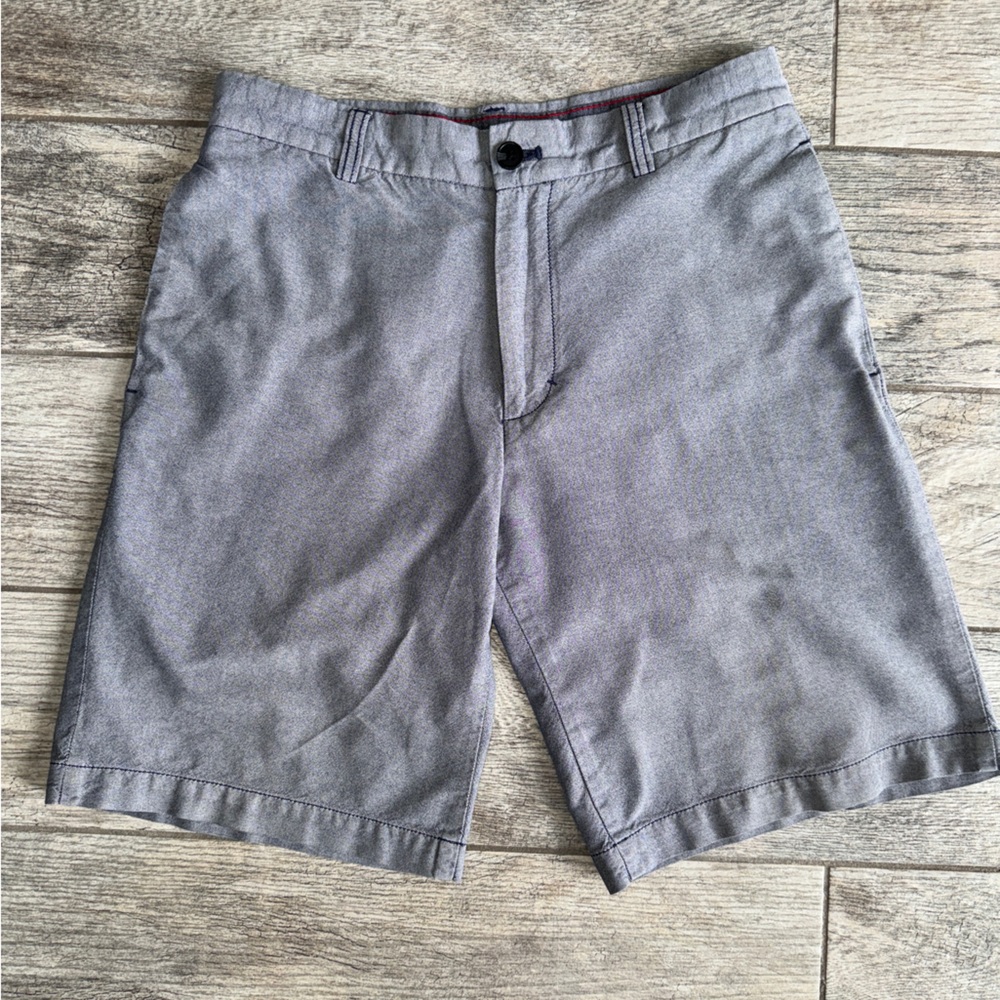 Mens IZOD shorts size 30 Waist